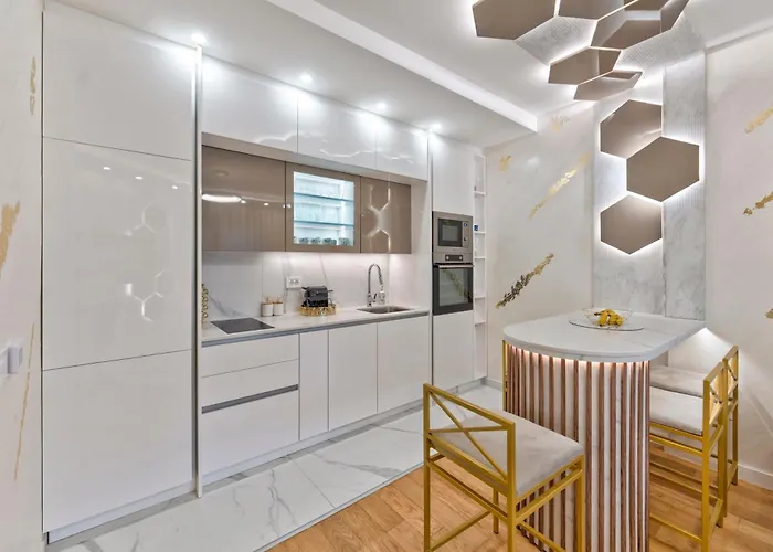 Queen Lidija Apartment